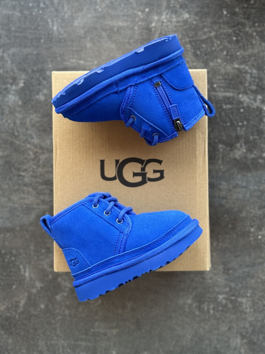 Дитячі черевики UGG Neumel II - Зображення 2
