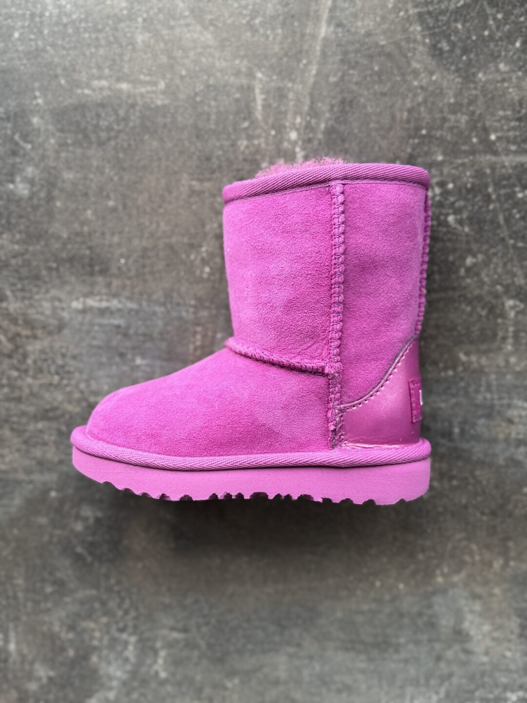 Дитячі черевики UGG Classic II - Зображення 4